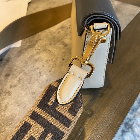 Fendi Vitello Grace FF 1974 Baguette Camelia - Picture 6 of 6